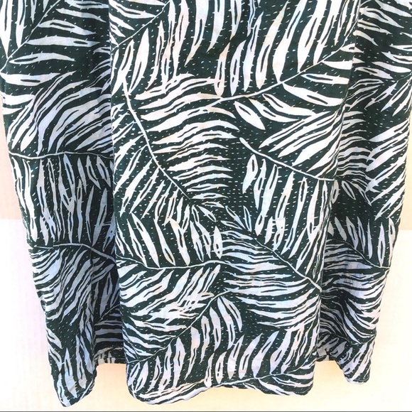 Lucca Couture Womens small Green Leaf print Racerback V-neck sleeveless dress - Picture 6 of 11